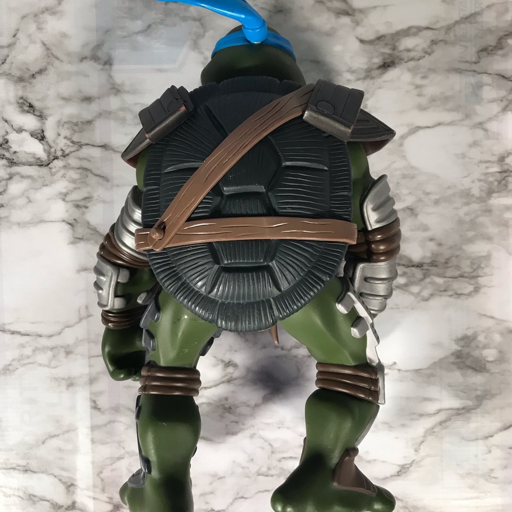 Vintage 2004 Ninja Turtle Action Figure - Picture 2 of 7